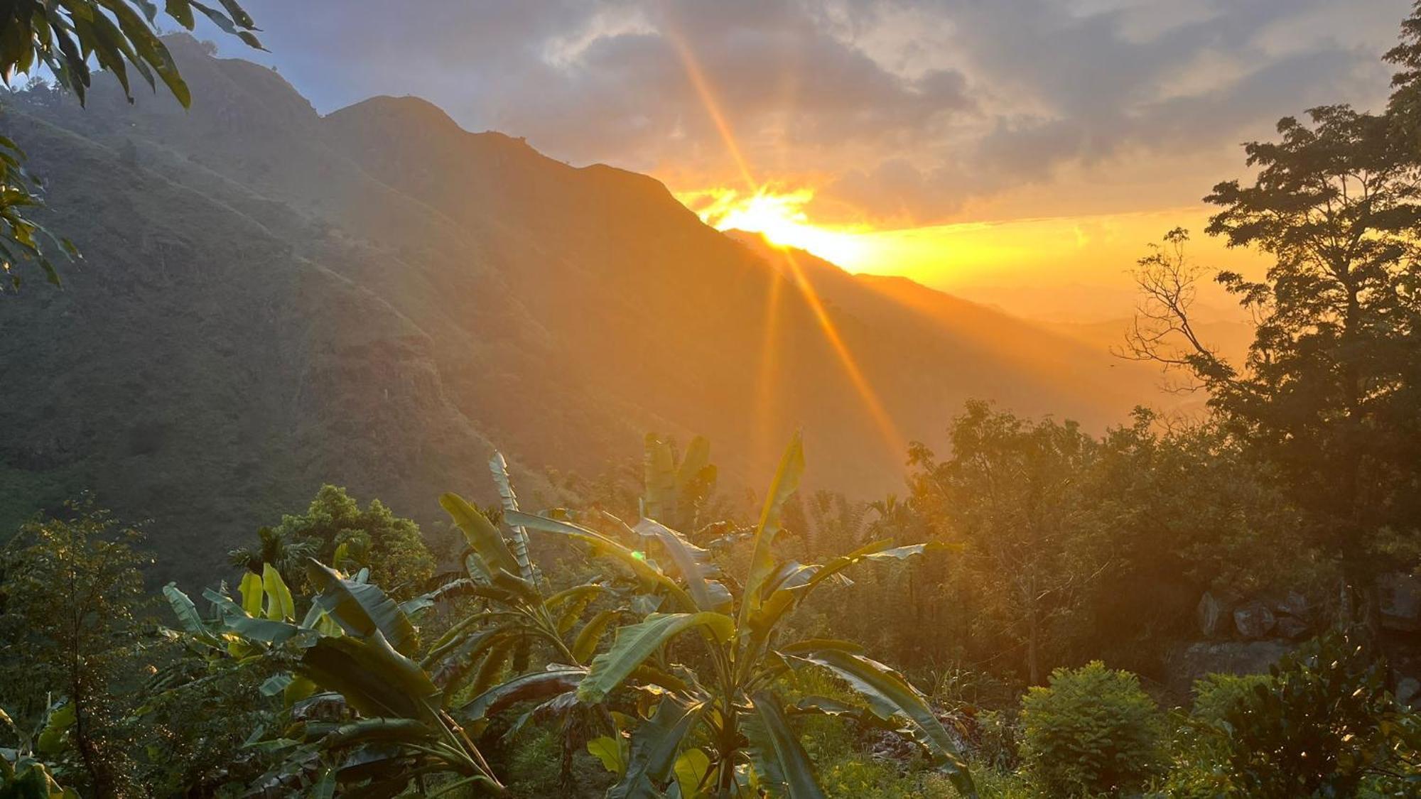 Nature Green Hotels On Rock Home Ella Ngoại thất bức ảnh